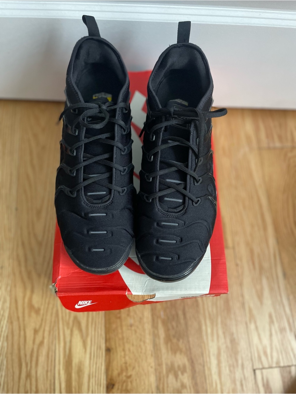 Nike Men’s All-Black Athletic Sneaker size 13 worn once / like new
